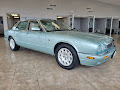2000 Jaguar XJ8 Base