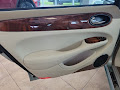 2000 Jaguar XJ8 Base